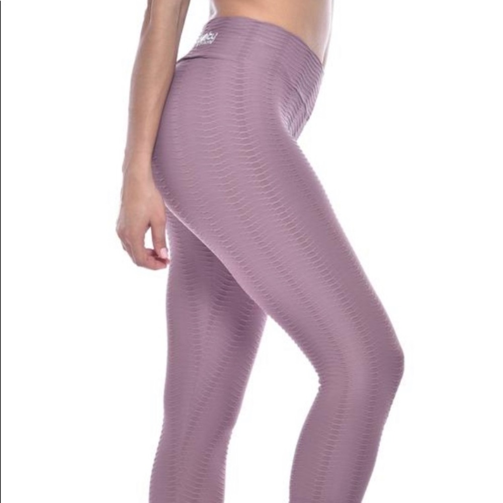 Cropped booty leggings